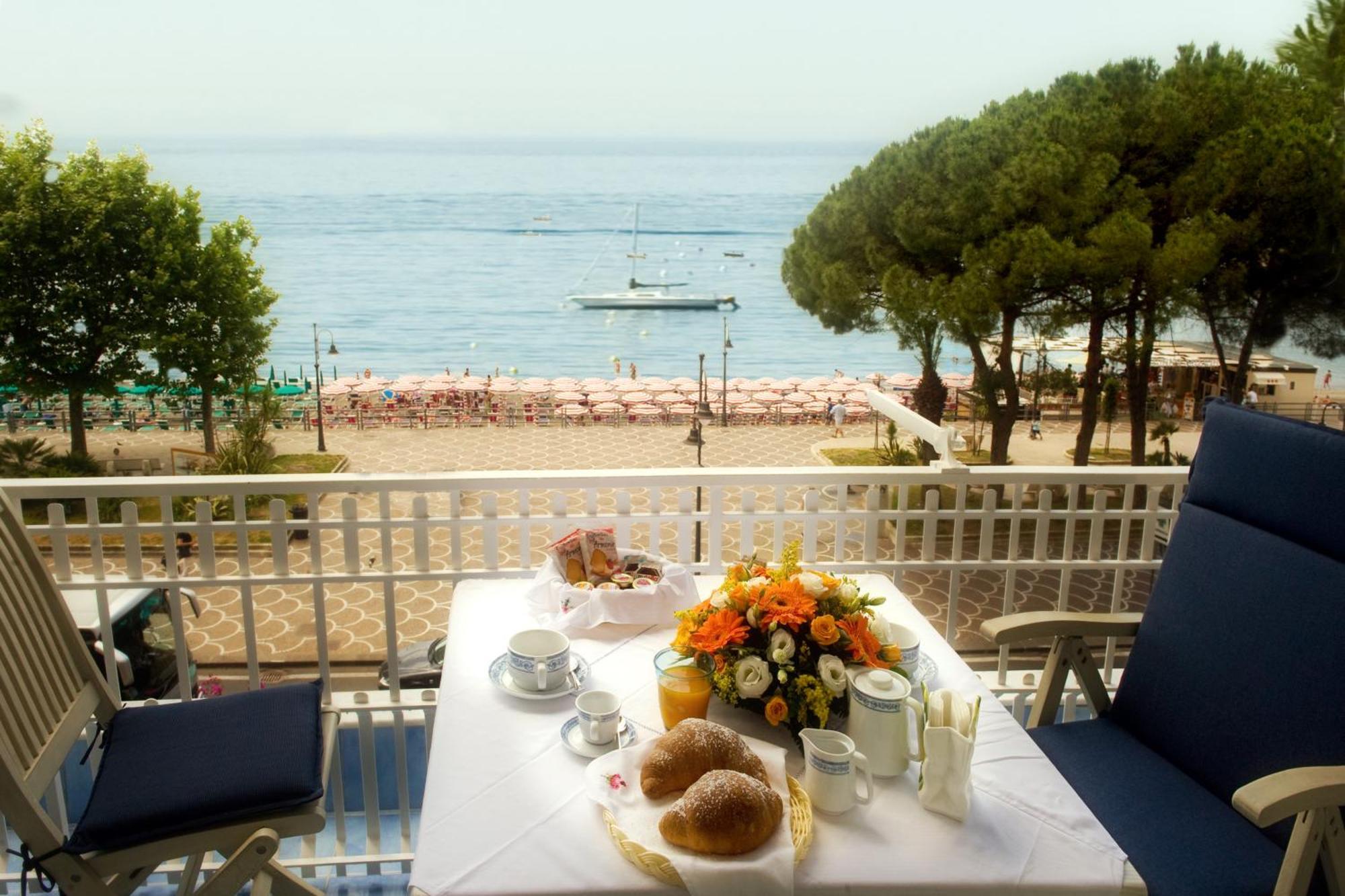 Hotel Pensione Reale Maiori Luaran gambar